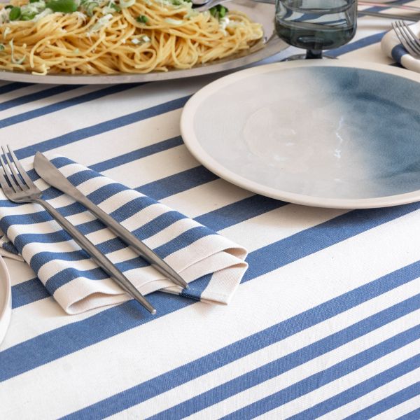 table adour bleu artiga